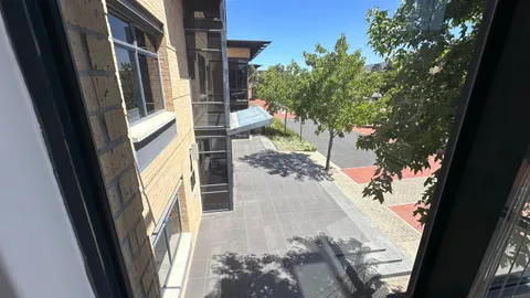 WhatsApp Image 2024-12-19 at 15.51.46 Large.